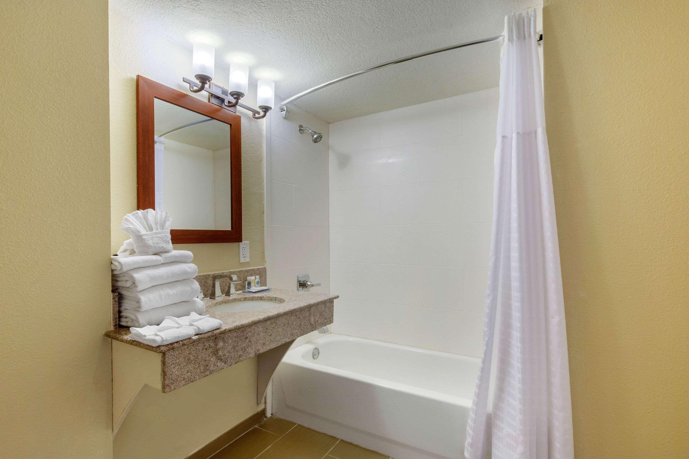 Comfort Inn & Suites Sw Houston Sugarland Buitenkant foto