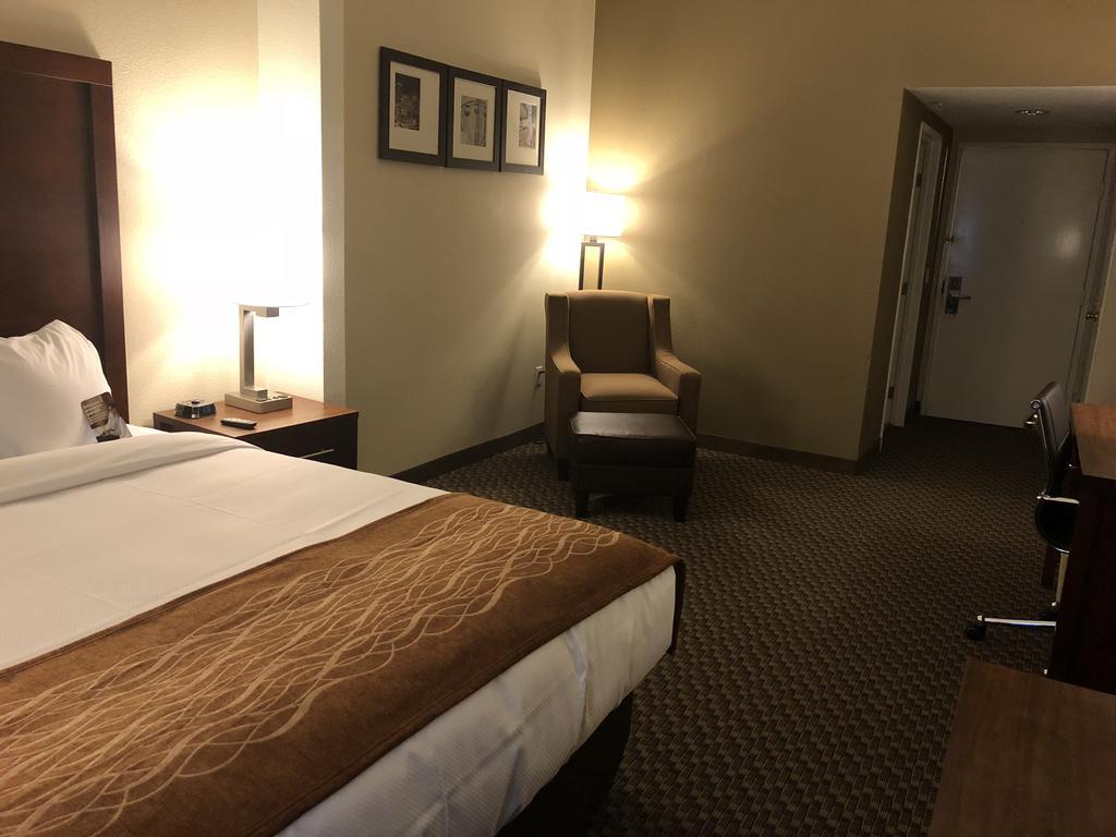 Comfort Inn & Suites Sw Houston Sugarland Buitenkant foto